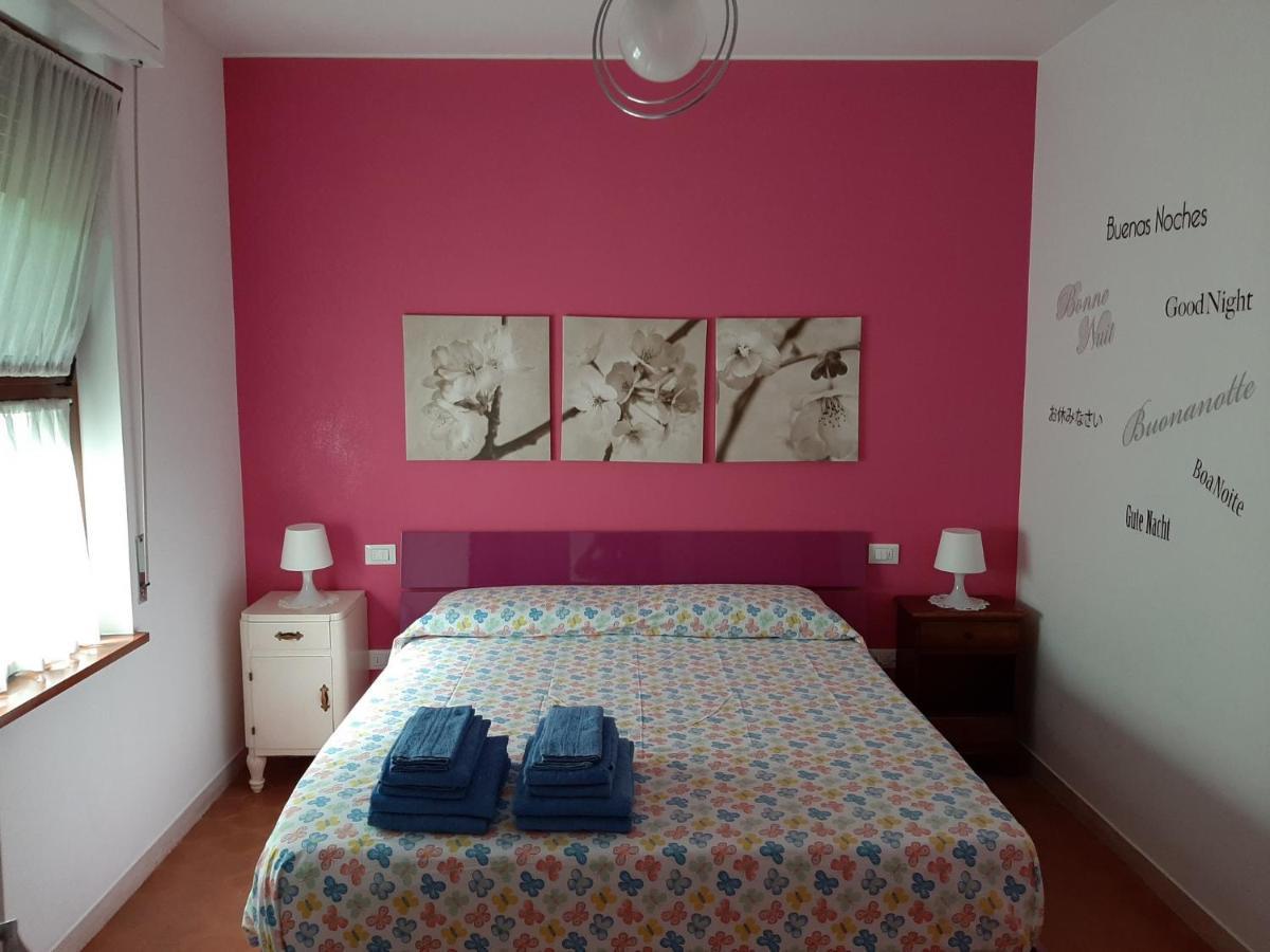 Appartamento Genziana - Con Vista Piscina E Garage Sirmione Eksteriør bilde