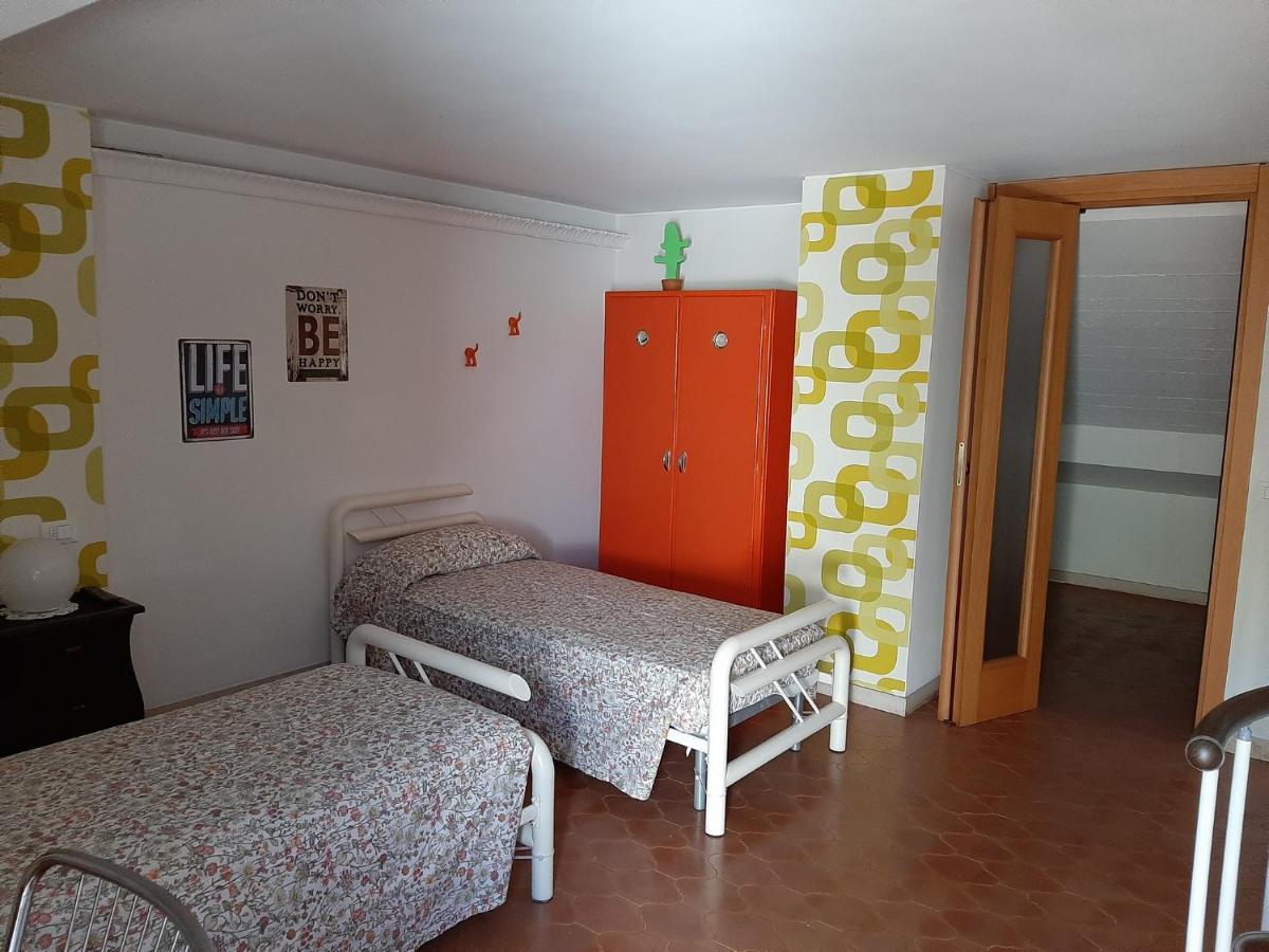 Appartamento Genziana - Con Vista Piscina E Garage Sirmione Eksteriør bilde