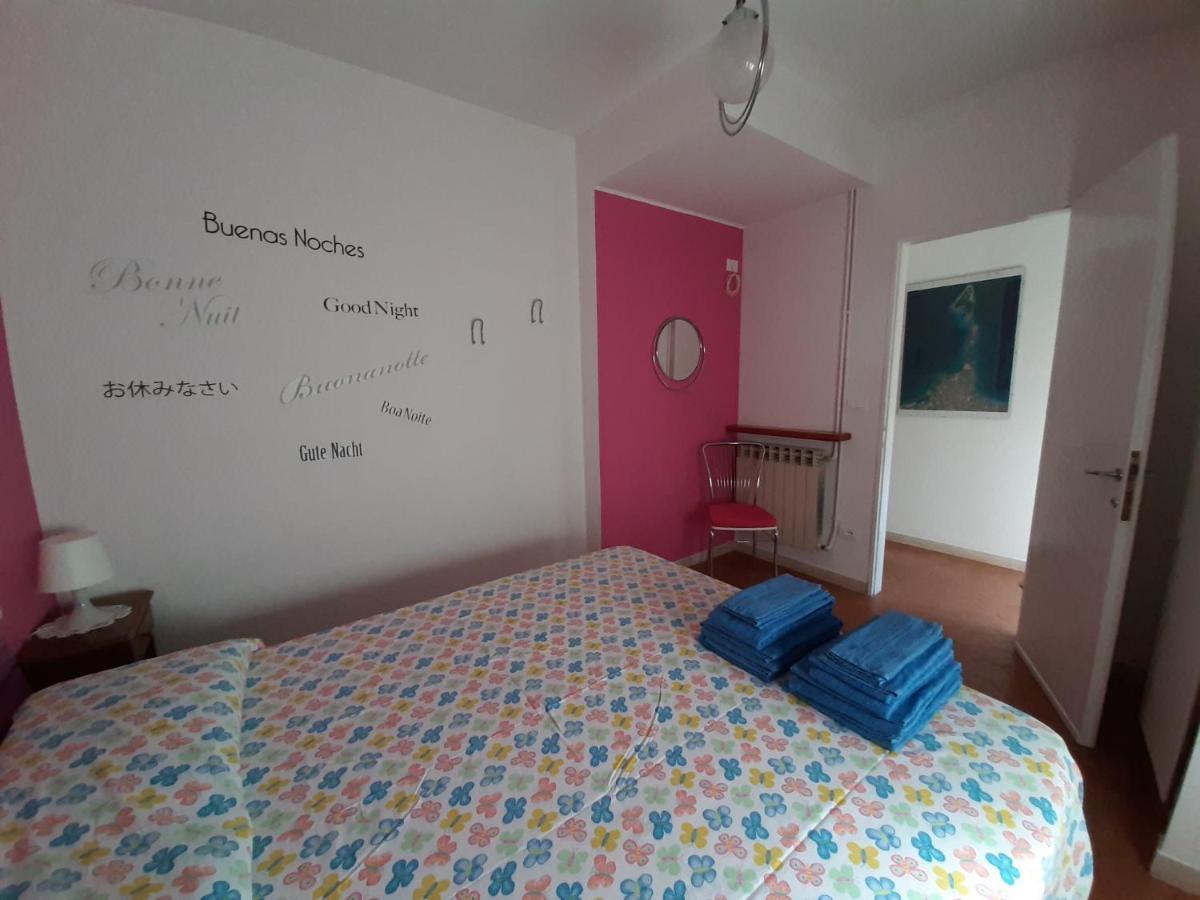 Appartamento Genziana - Con Vista Piscina E Garage Sirmione Eksteriør bilde