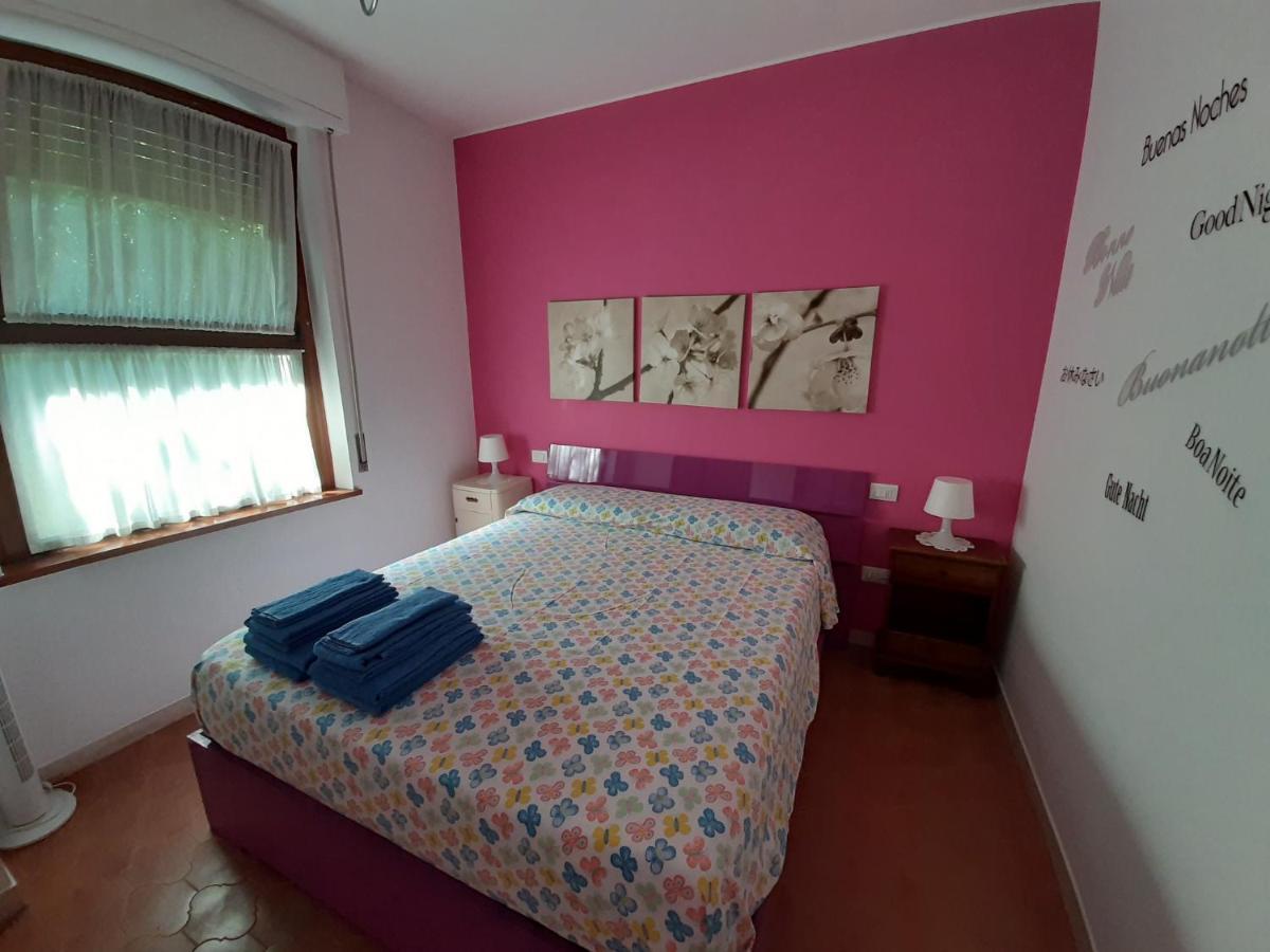 Appartamento Genziana - Con Vista Piscina E Garage Sirmione Eksteriør bilde