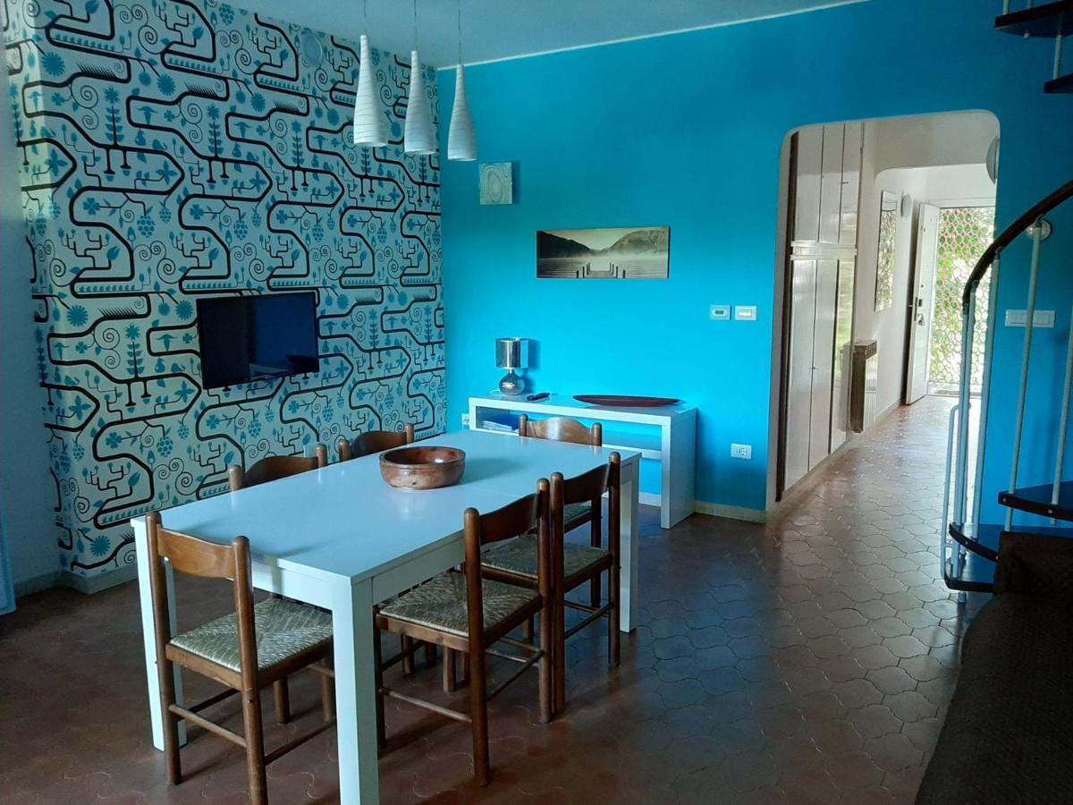 Appartamento Genziana - Con Vista Piscina E Garage Sirmione Eksteriør bilde