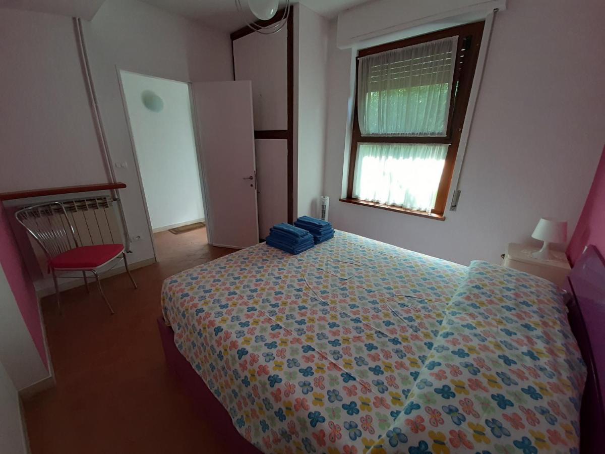 Appartamento Genziana - Con Vista Piscina E Garage Sirmione Eksteriør bilde