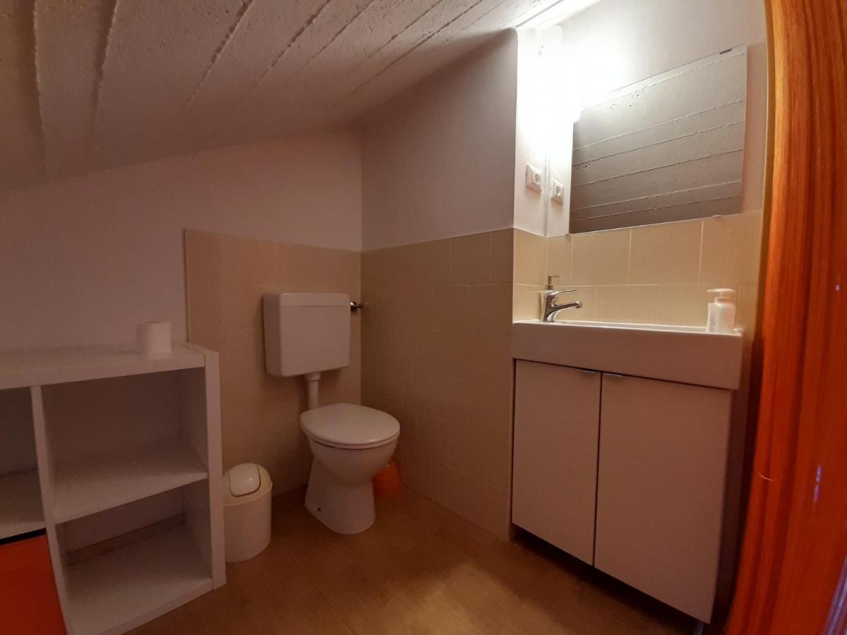 Appartamento Genziana - Con Vista Piscina E Garage Sirmione Eksteriør bilde