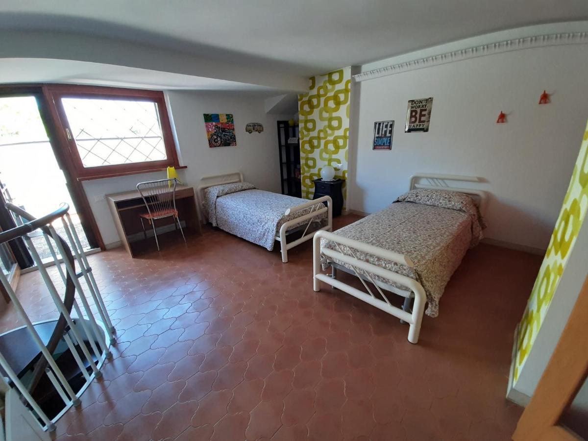 Appartamento Genziana - Con Vista Piscina E Garage Sirmione Eksteriør bilde