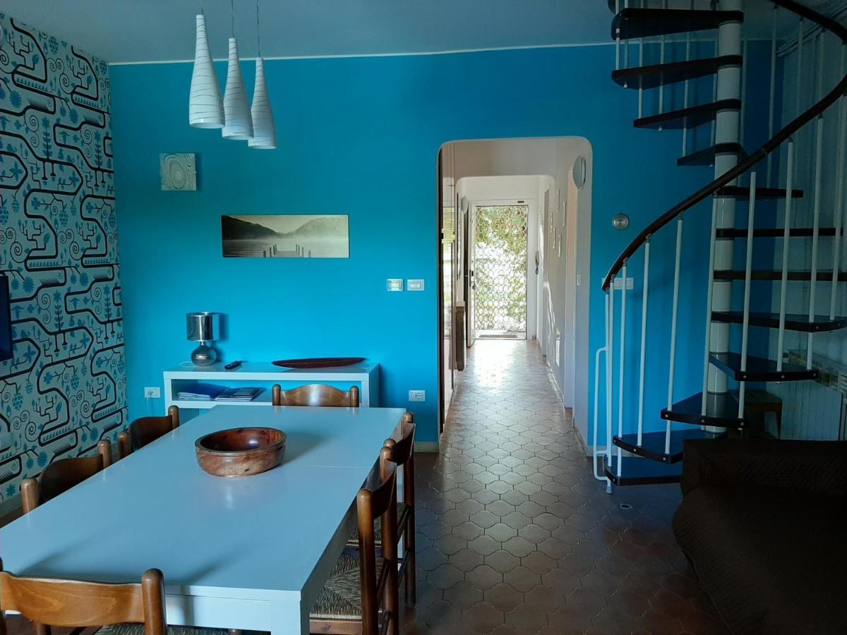 Appartamento Genziana - Con Vista Piscina E Garage Sirmione Eksteriør bilde