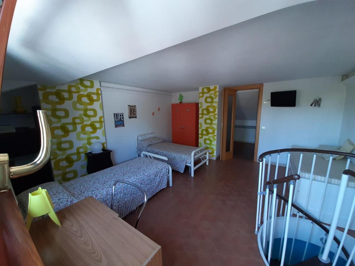 Appartamento Genziana - Con Vista Piscina E Garage Sirmione Eksteriør bilde